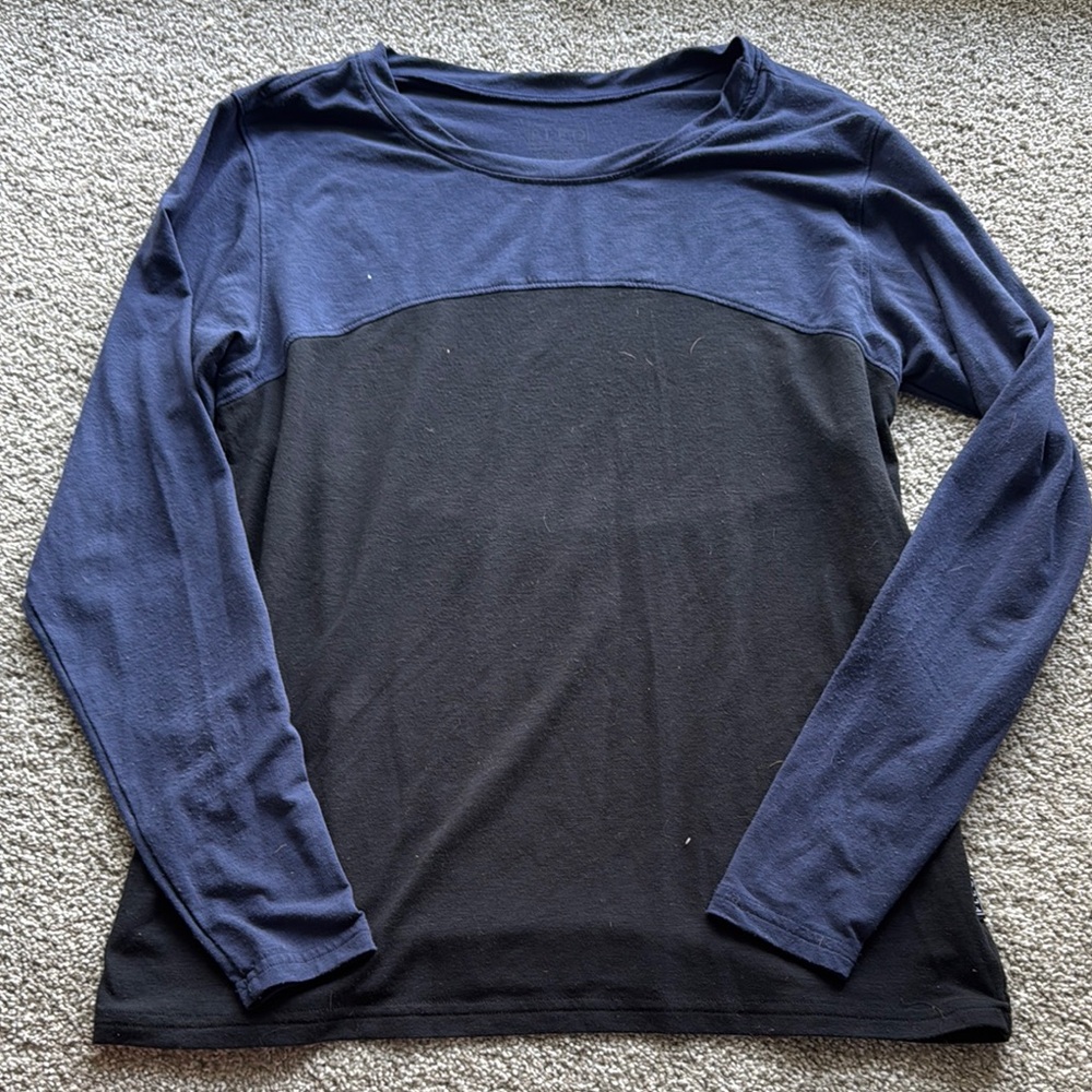Fleo Navy and Black Long Sleeve Tee